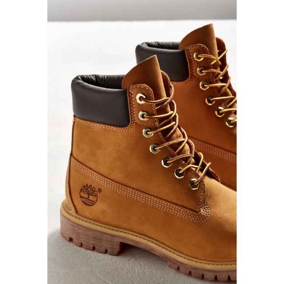 Urban Outfitters x Timberland Premium 6 Inch Waterproof Classic Work Boots - Picture 5 of 11